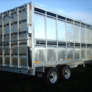 18' Cattle Box